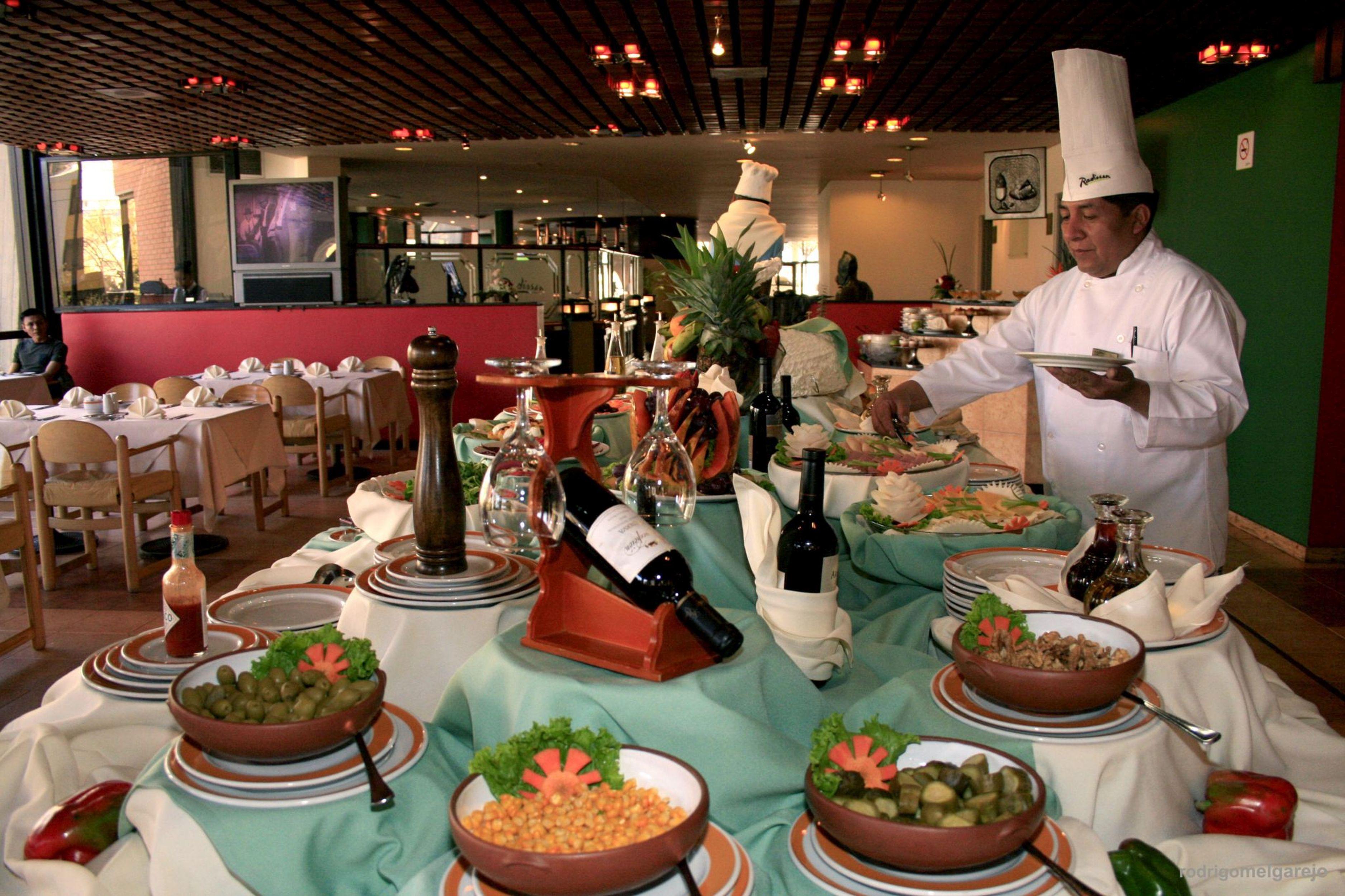 Real Plaza Hotel & Convention Center La Paz Restauracja zdjęcie